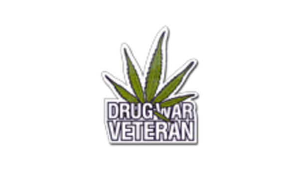 Открытый череп наклейка