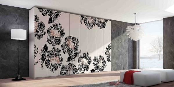 Декор шкафа наклейками