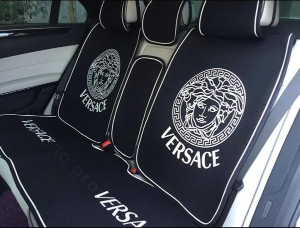 Версаче на капоте