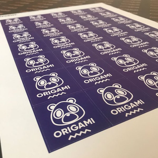 Этикетка квадратная