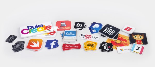 Печать квадратных наклеек