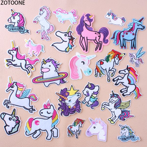 Единорог наклейка на одежду
