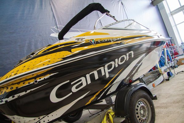 Необычная покраска лодки