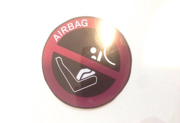 Наклейка подушка безопасности