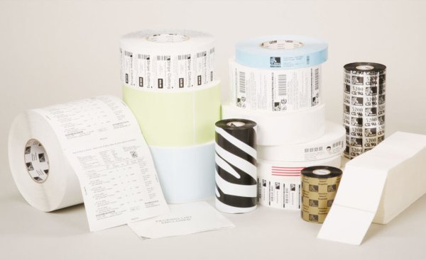 Рулонная этикетка самоклейка