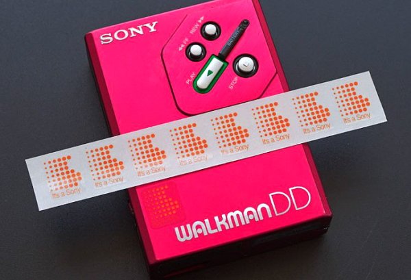 Наклейка Sony на телевизор