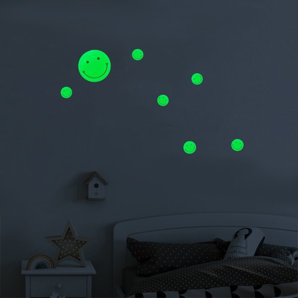 Пластик с наклейкой