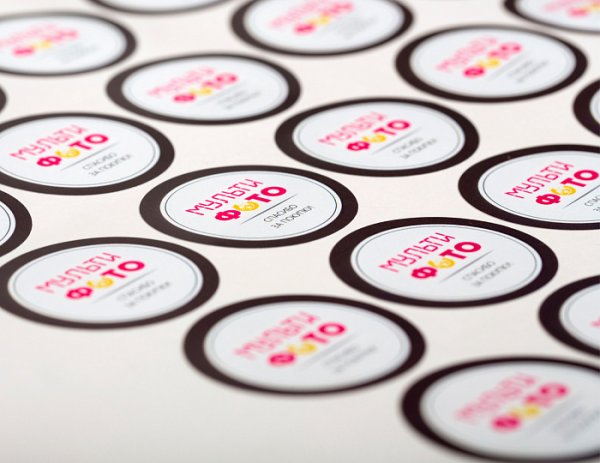 Рекламные наклейки