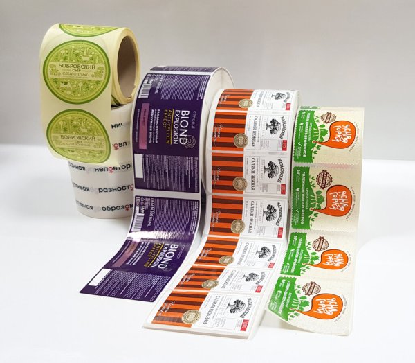 Печать этикеток на самоклеющейся