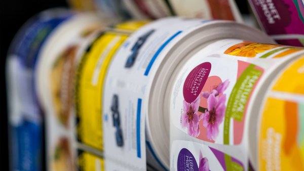 Цифровая печать наклеек на пленке