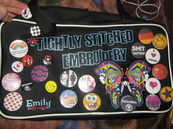 Наклейки на чемодан