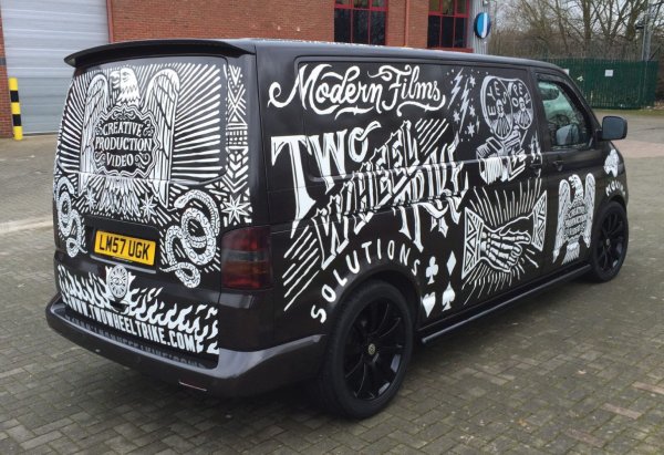 Виниловые наклейки на фургон