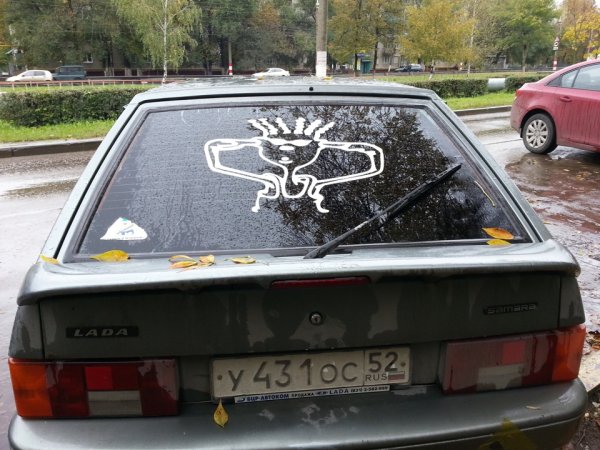 Наклейка на авто ВАЗ 2114 Лев сзади на стекло