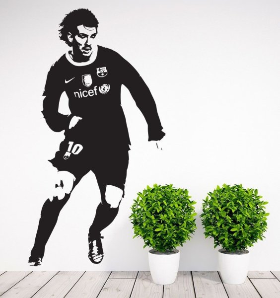 Наклейка футболист на машину