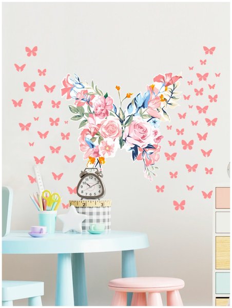 Милый рисунок красками на стене