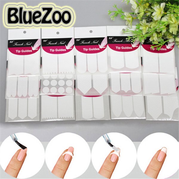 Французский маникюр с наклейками