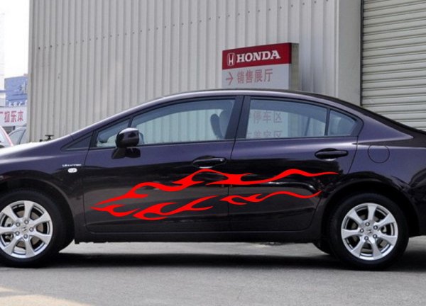 Виниловые наклейки на двери автомобиля