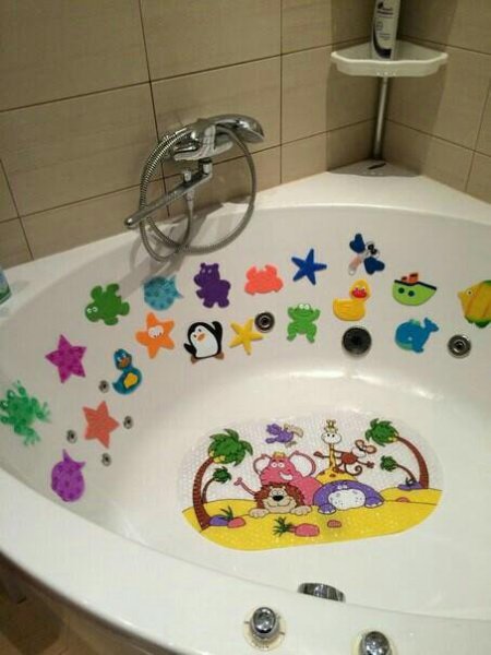 Детские наклейки в ванную