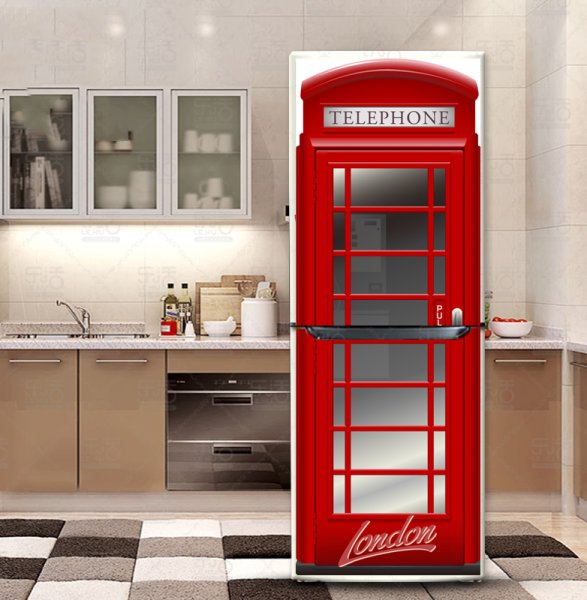 Холодильник в виде телефонной будки