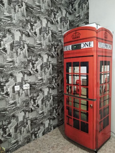 Холодильник телефонная будка Лондон