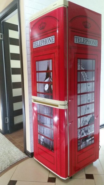 Холодильник телефонная будка Лондон