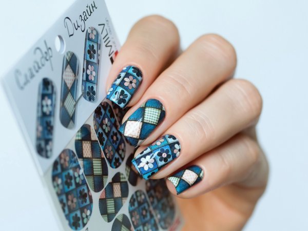 Маникюр со слайдерами