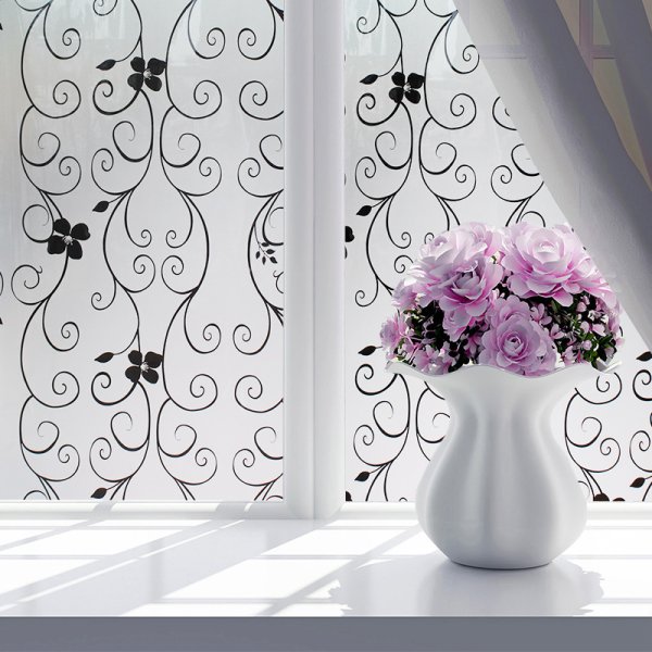 Наклейка на стекло окна