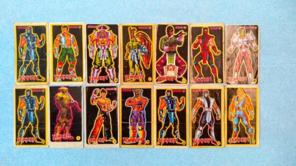 Вкладыши и наклейки от жвачек 90-х