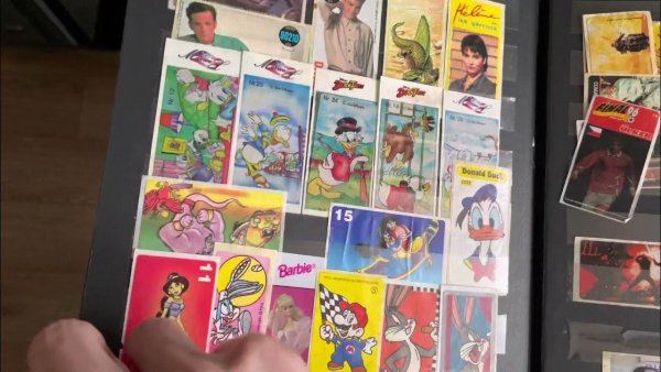 Наклейки из жвачек 90-х