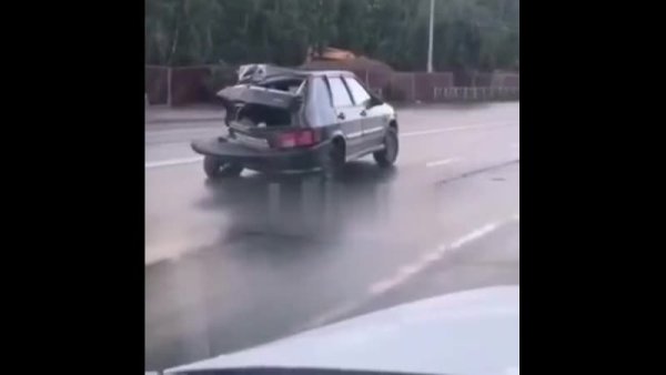 Добрые наклейка на автомобиль