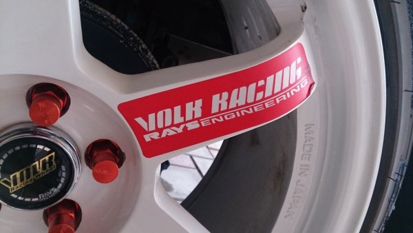 Наклейки на колпачки дисков 56мм центральные литых