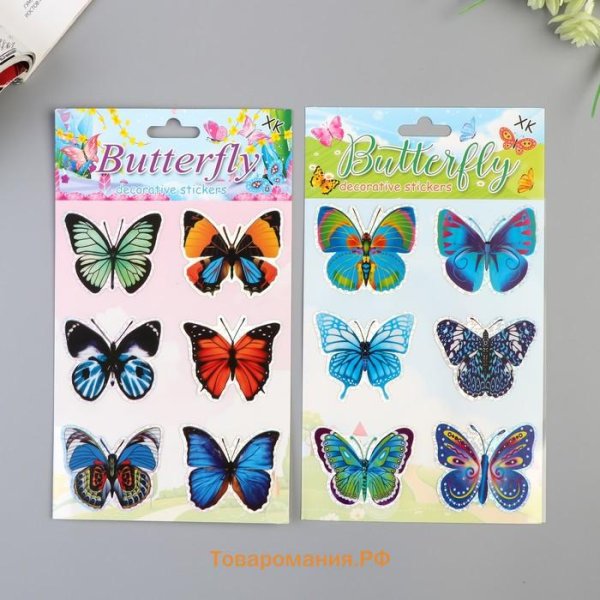 Пластик с наклейкой