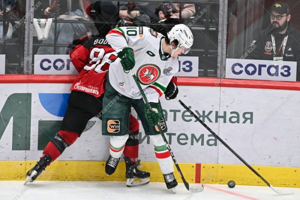 Panini КХЛ сезон 11 2018/19 набор из 5 пакетиков наклеек