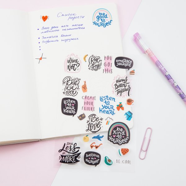 Акрил с наклейкой