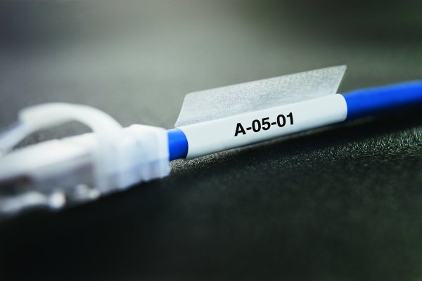 Dymo самоламинирующиеся этикетки