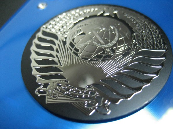 Металлизированная наклейка с логотипом