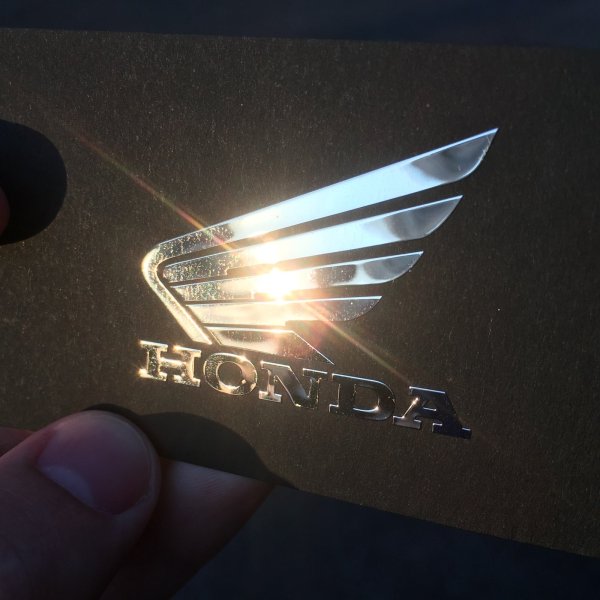 Металлические наклейки