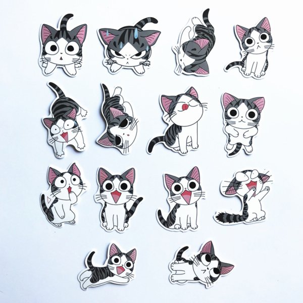 Наклейка котёнок