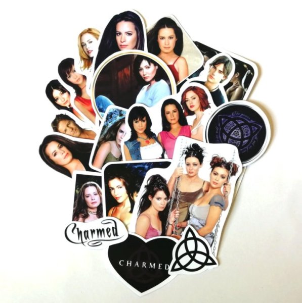 Наклейки с зачарованными