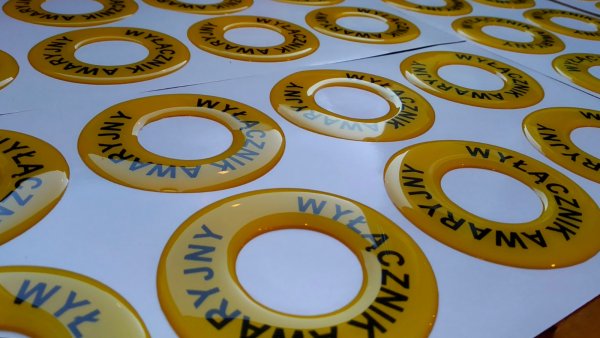 Смоляные наклейки