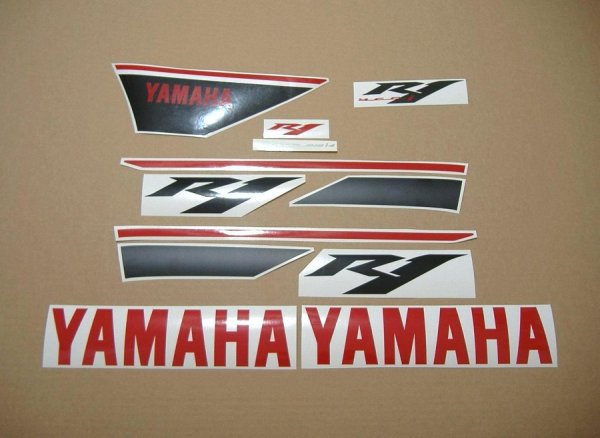 Yamaha надпись