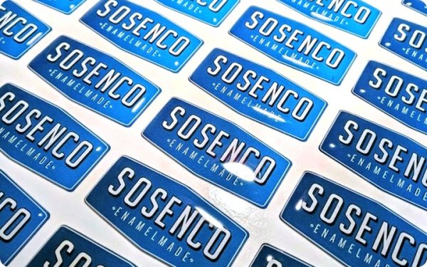 Выпуклые наклейки с логотипом