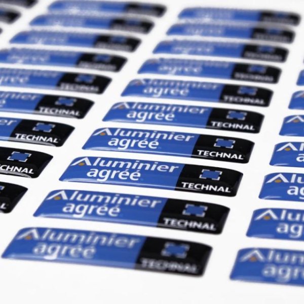 Объемные наклейки со смолой