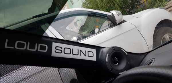 Loud Sound f-13 наклейка