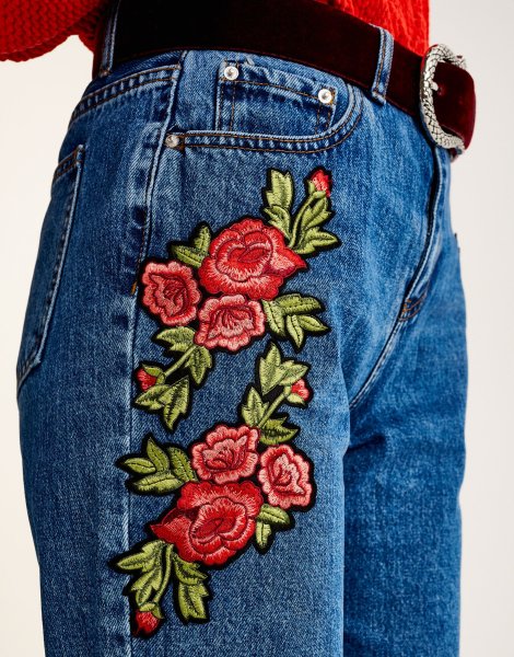 Цветы на джинсе