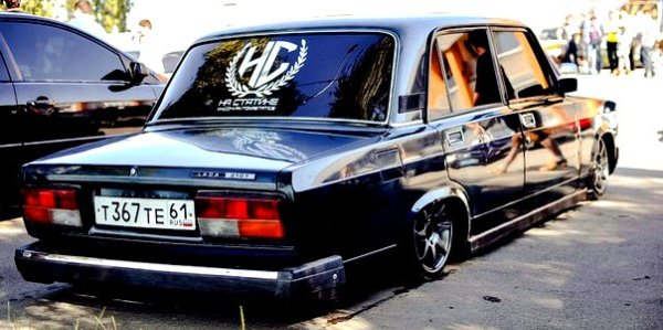 На пневме наклейка