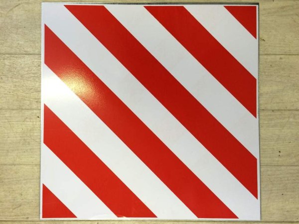 Красно белая полоска