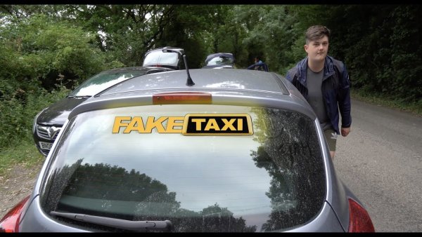 Fake Taxi надпись