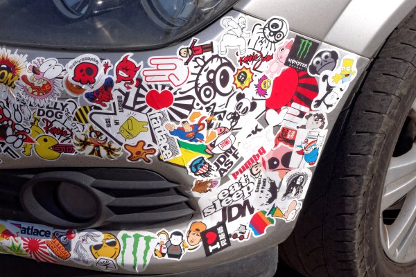 Защитные наклейки на бампер