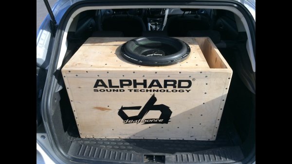 Deaf Bounce Machete логотип